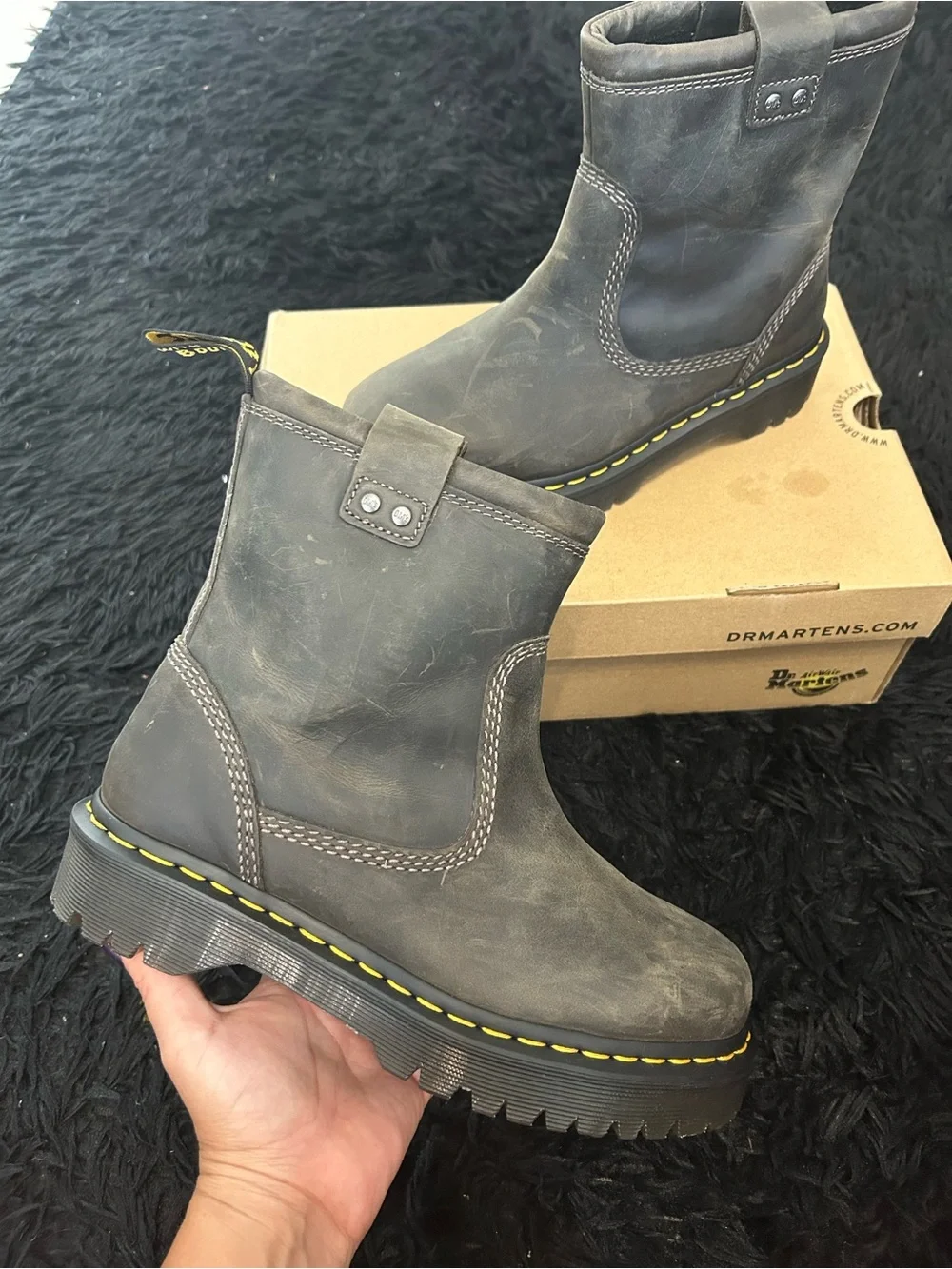 DR MARTENS Anistone LO leather Chelsea boots booties shoes women’s 8 new